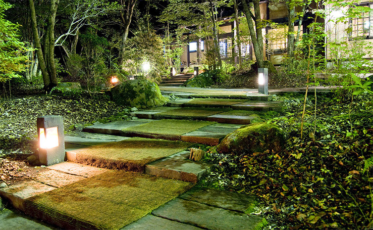 //www.tabirai.net//hotel/oita/cms_yadokurabe/yufuin-pair/img/warabino_1.jpg