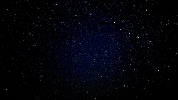 空を見上げると満天の星