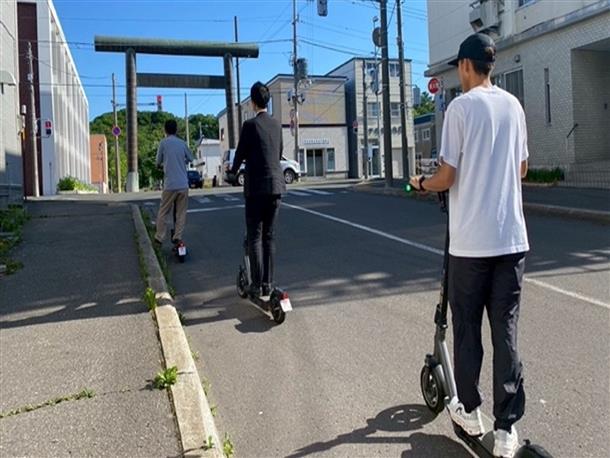 上り坂もスイスイで網走神社を目指します