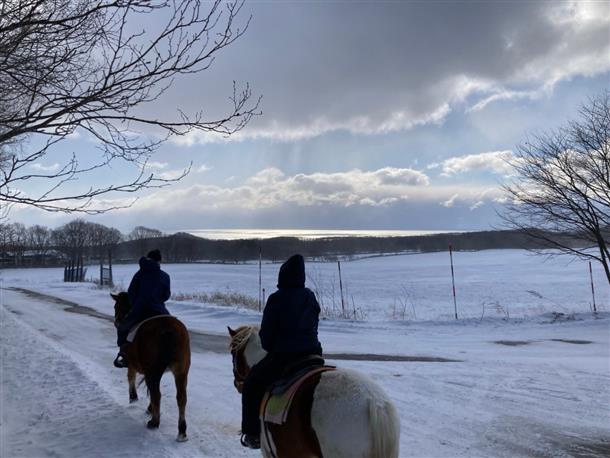 雪上乗馬で北海道体験！