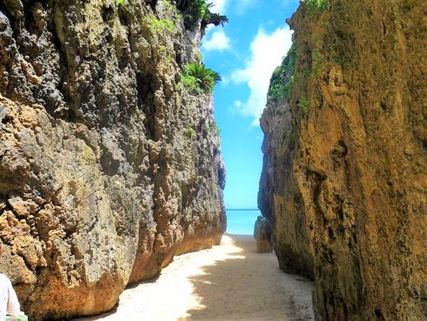 パワースポット「備瀬のワルミ」