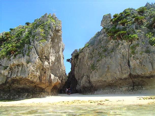 海からの備瀬のワルミ！