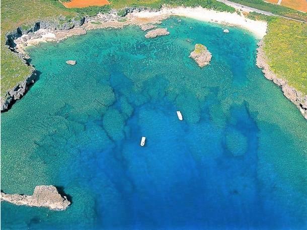 希少な天然ビーチ「中ノ島ビーチ」