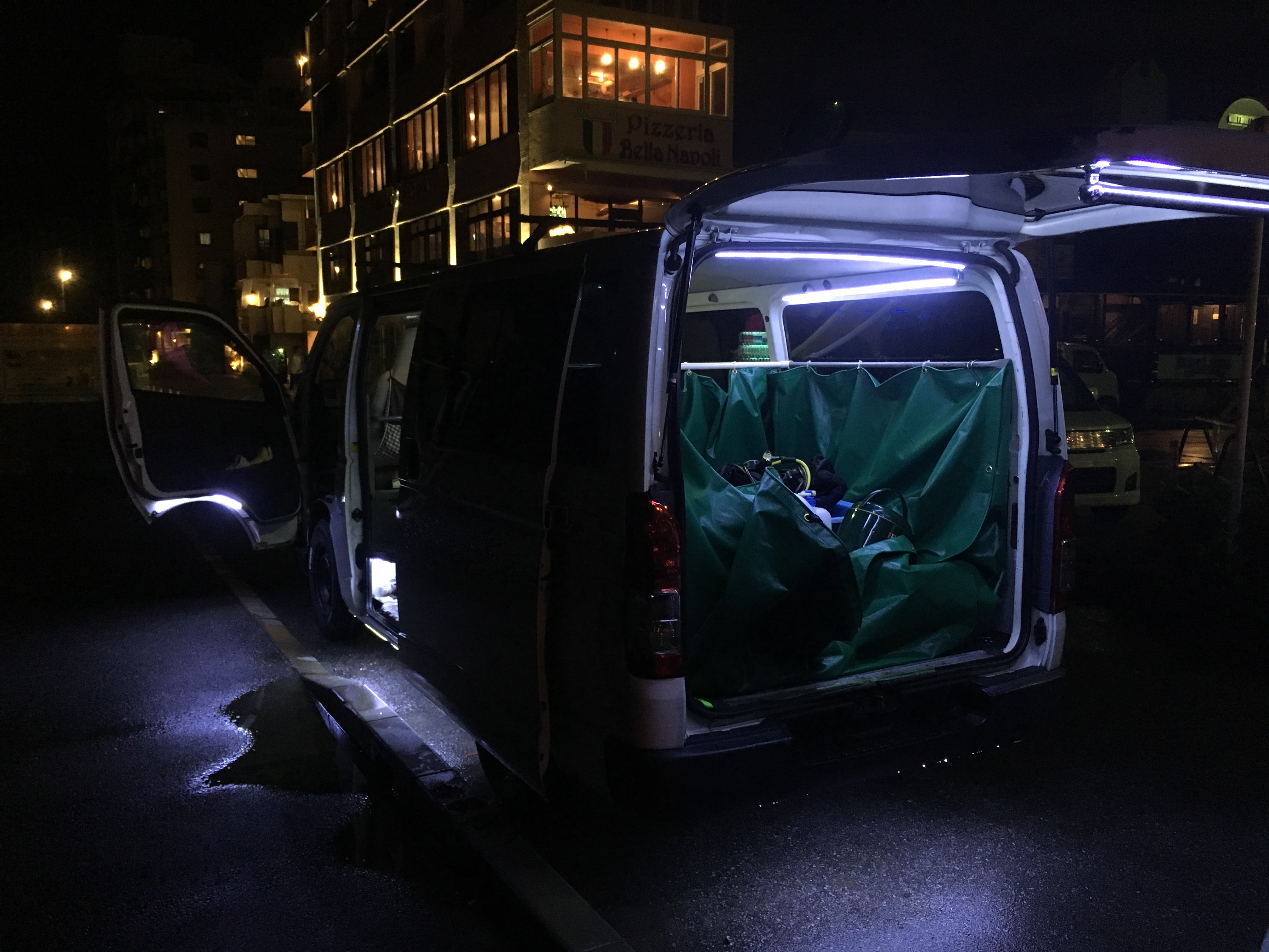 ナイトダイビング専用車両LED完備！