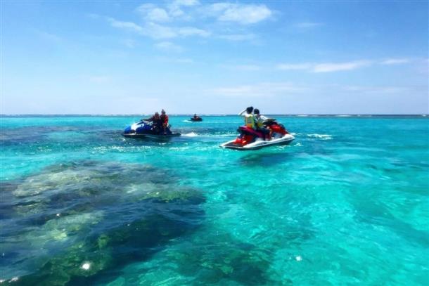 ジェットスキー上から海底を見られる？！