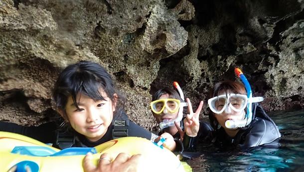 ファミリーで青の洞窟デビュー！