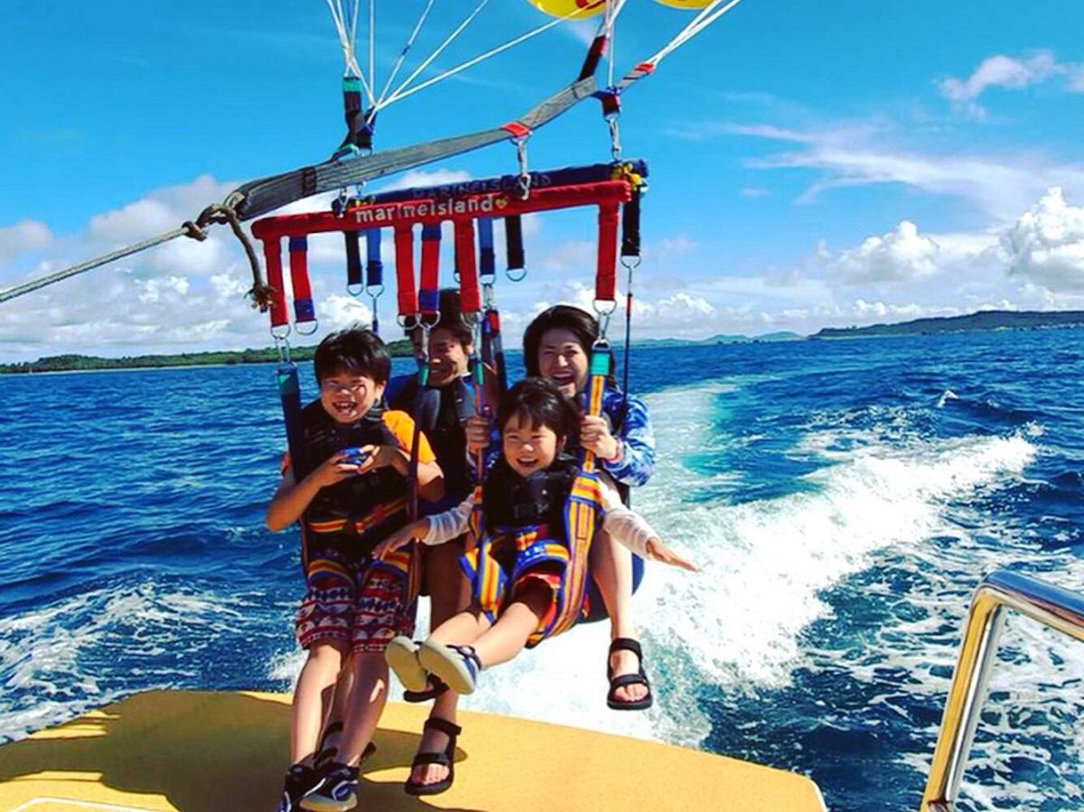 にこちゃんパラセーリング