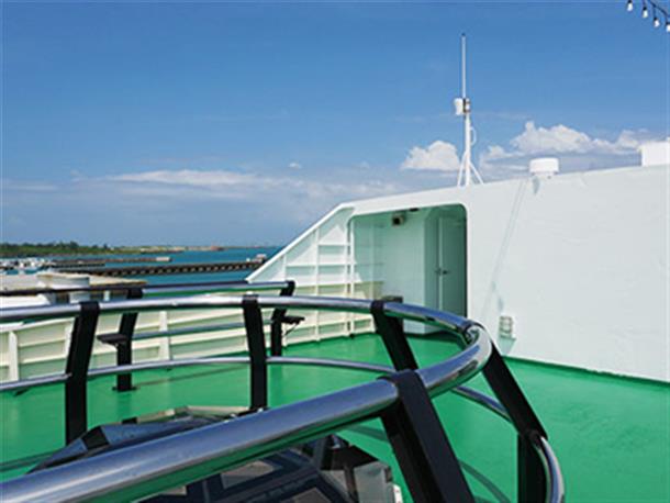 スカイラウンジから伊良部大橋を見上げる！