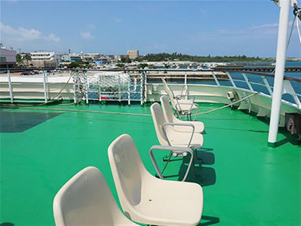 開放的なオープンデッキ席★