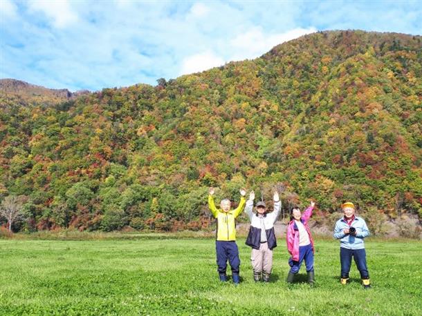 沙流川沿いの美しい紅葉です！