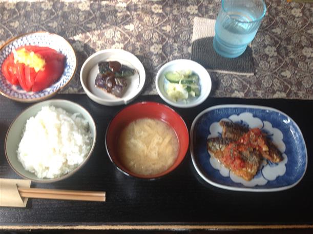 隠れ家カフェで1日限定10食のランチ