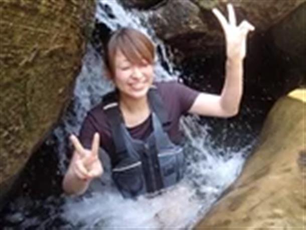 暑い日は滝遊び！