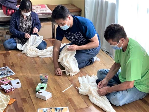 絞り作業中