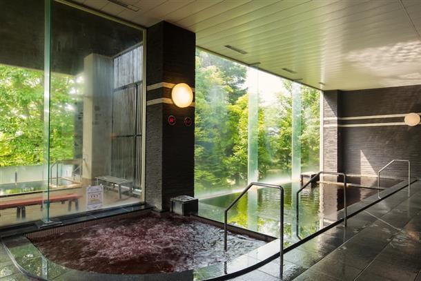 サウナの後は、天然温泉の入浴券付き！