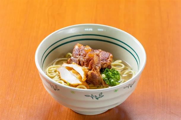 八重山そばのランチ