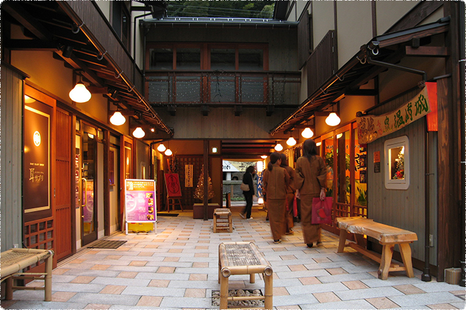 木屋町小路でお買い物