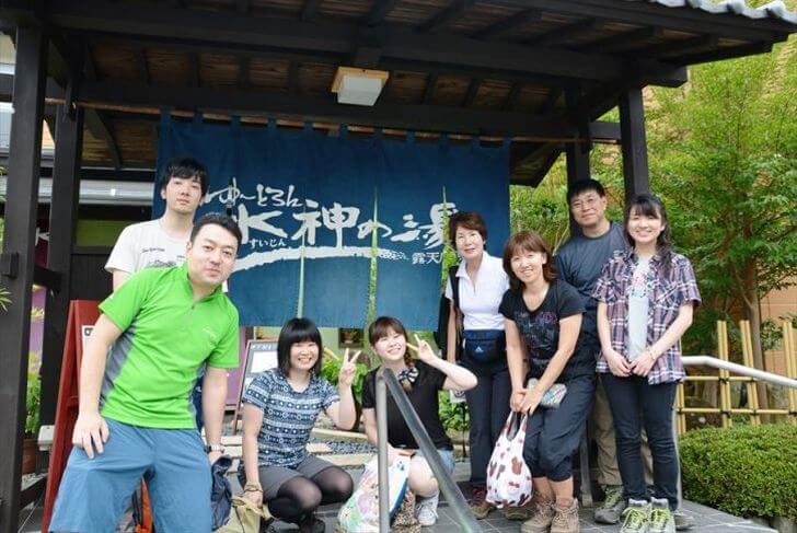「温泉、気持ちよかったね」と記念撮影