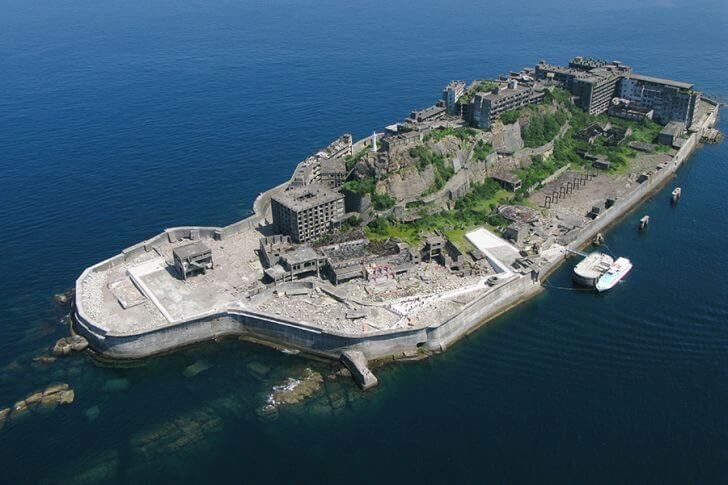 世界遺産の島へ！軍艦島上陸クルーズ