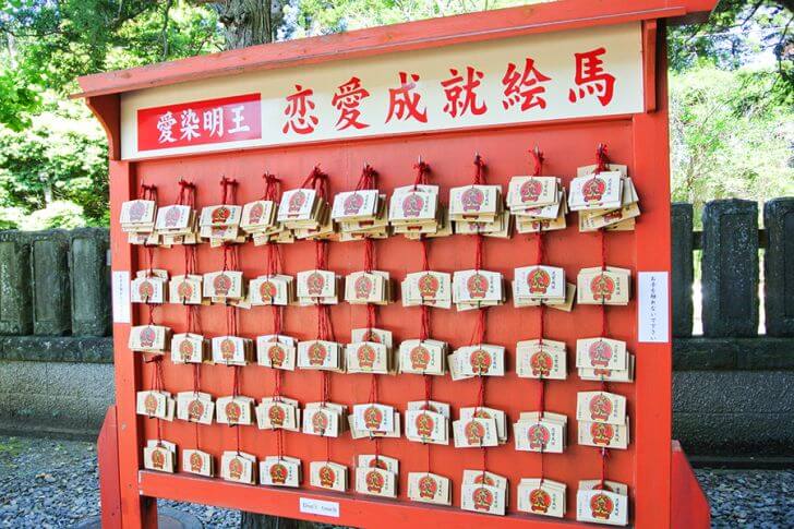 愛染明王の恋愛成就絵馬は、女性に圧倒的な人気！