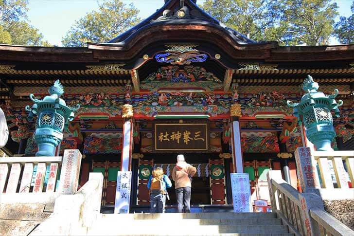 「三峯神社」本殿