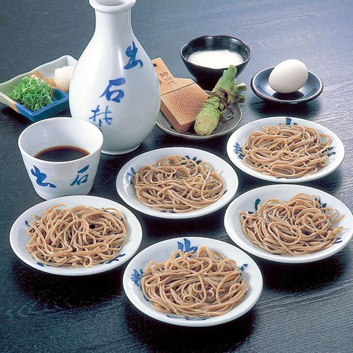 出石皿そば。現在、出石では50軒ものそば屋が味を競っています。(画像提供:豊岡市)