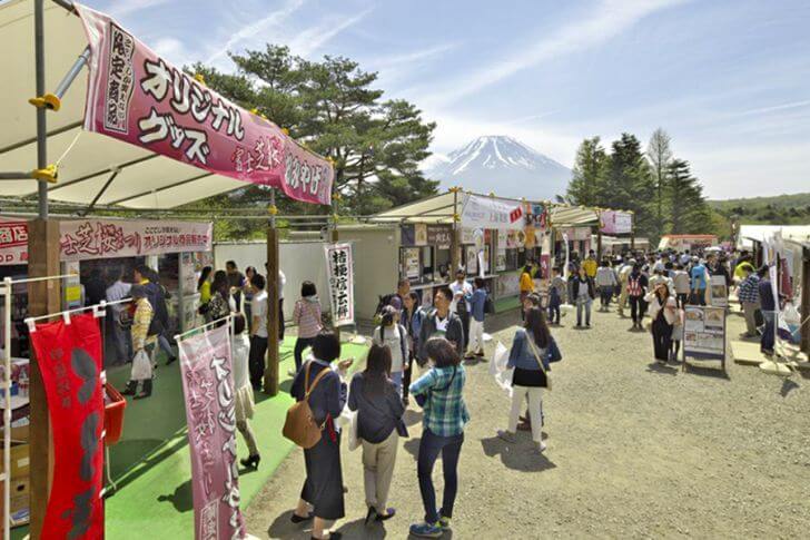 「富士山うまいものフェスタ」会場にはご当地の味がぎっしり！