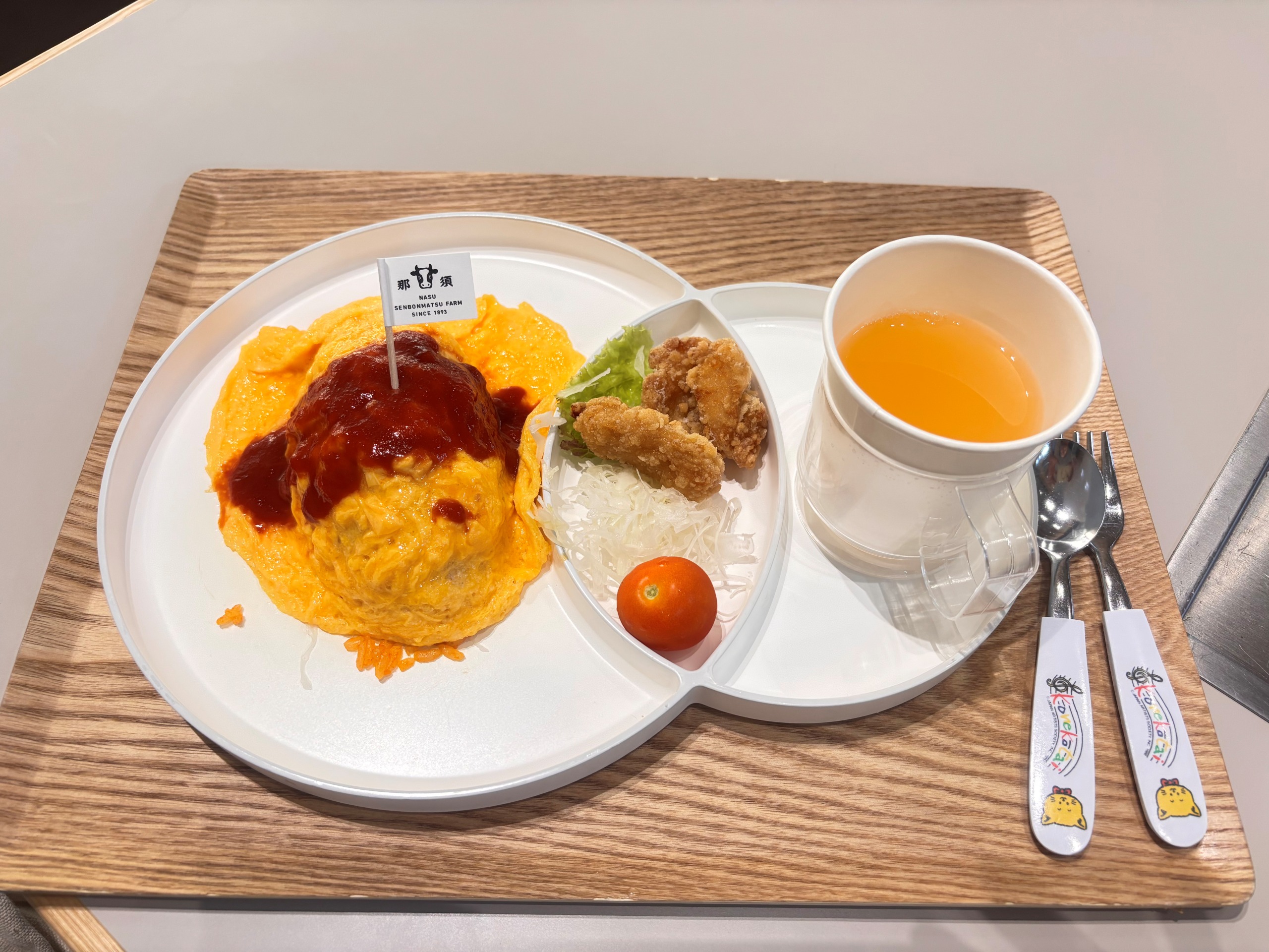 昼食のオムライス