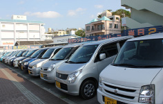 燃費の良い軽自動車で快適ドライブ