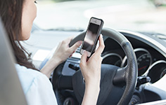 スマホを接続して音楽が楽しめる