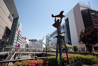 立川市でレンタカー利用時はたびらいが便利な理由