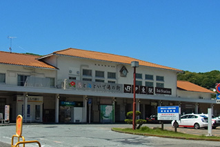 伊東駅外観写真