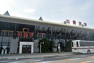 出雲空港の外観写真