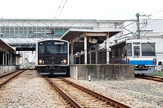 筑前前原駅外観写真