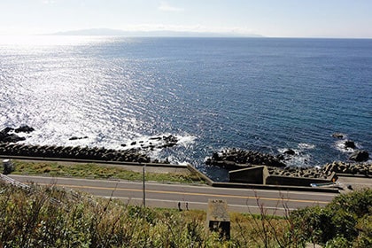 汐首岬の近隣に点在している線路跡