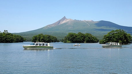 函館から美しい湖沼が広がる大沼公園へドライブ