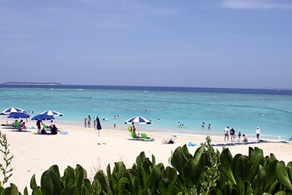 瀬底ビーチ