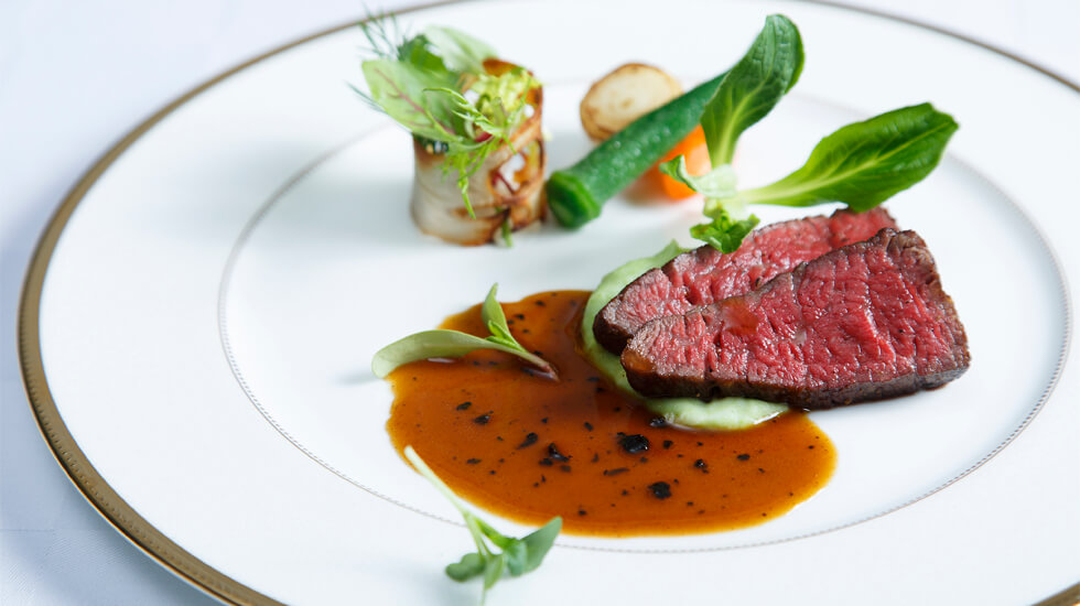 オリエンタルヒルズ沖縄のディナー