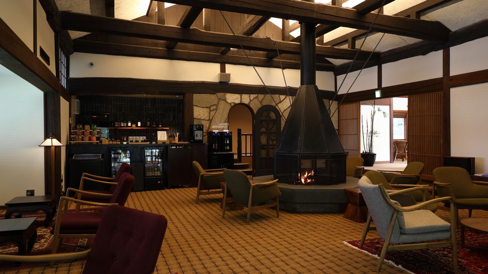 おちあいろう_ラウンジ