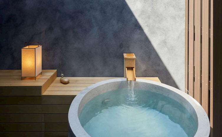 スイートルームの露天風呂