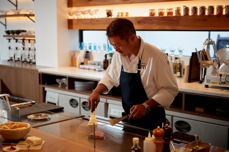 Grand Bleu Gamin（グラン ブルー ギャマン）_シェフ調理シーン