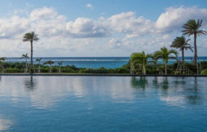 サンセットガーデンのメインプール