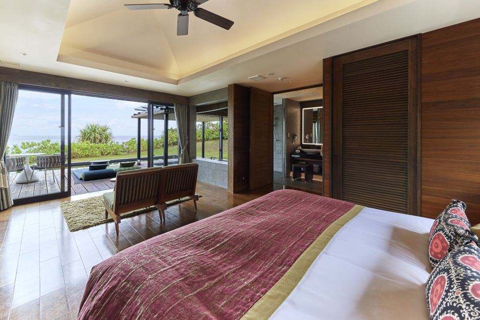 プール付きヴィラスイート