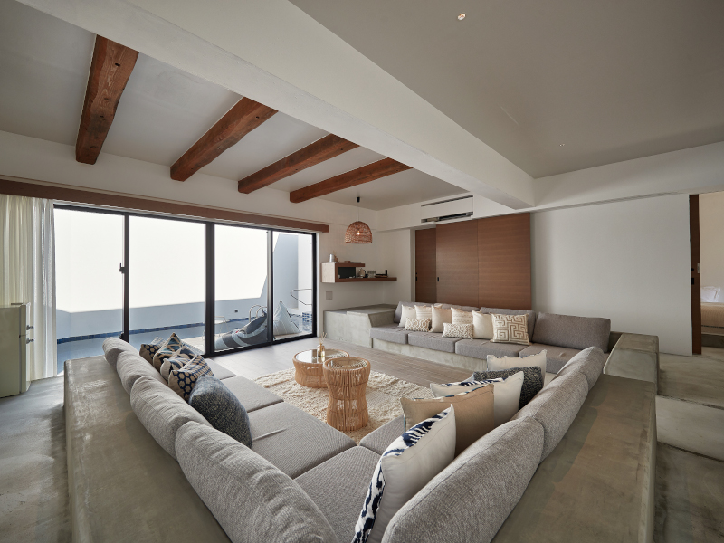 最大4名まで宿泊可能なフラッグシップルーム「プレミアムスイート」