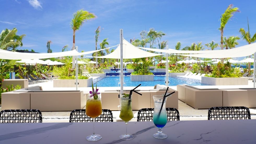 リゾート気分を一層盛り上げる「THE STAR BAR」