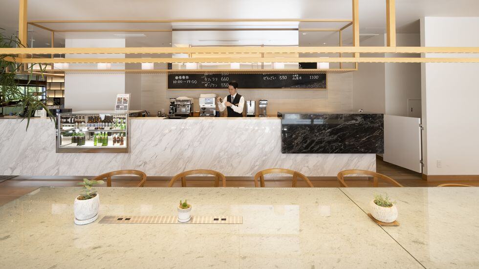 ホテルハーヴェスト伊東_ライブラリーラウンジ