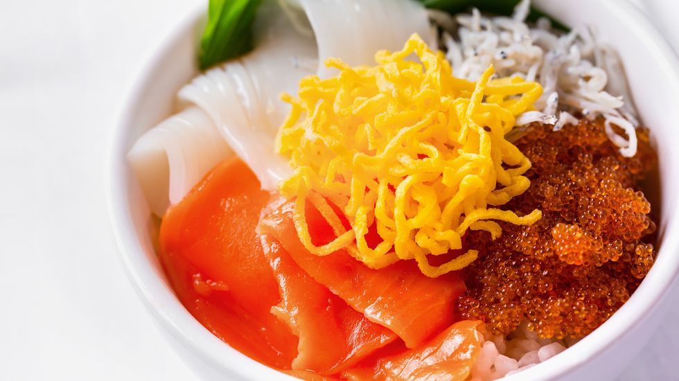 朝食バイキングでは海鮮勝手丼が人気