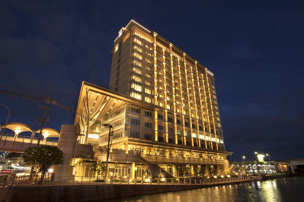 リーガロイヤルグラン沖縄の外観