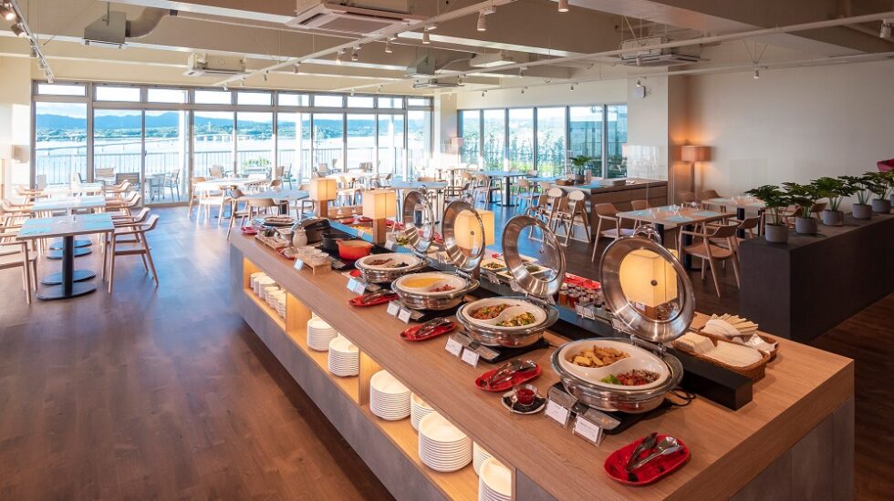 レストラン朝食