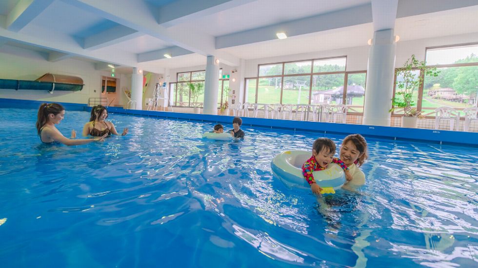 水着や浮き輪などのアイテムは自身のものを持参しよう