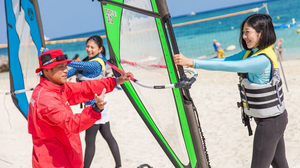 アクティビティのウインドサーフィン